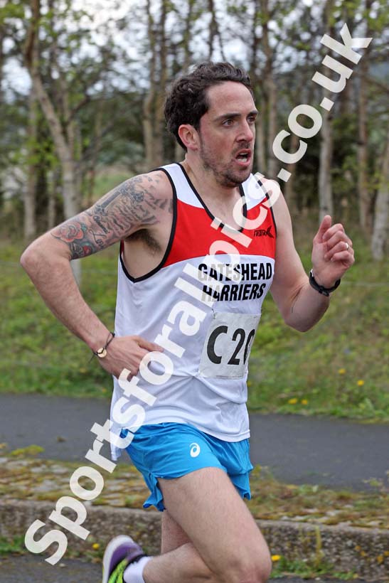 Senior mens relay, Elswick Good Friday Road Races. Photo: David T. Hewitson/Sports for All Pics